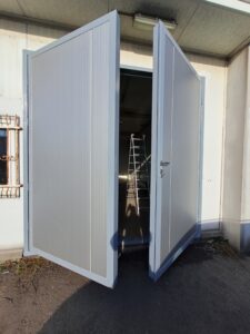 brama rozwierna dwuskrzydłowa konstrukcja stalowa